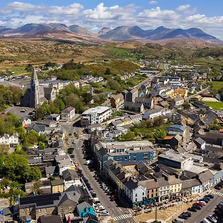 298 - Clifden